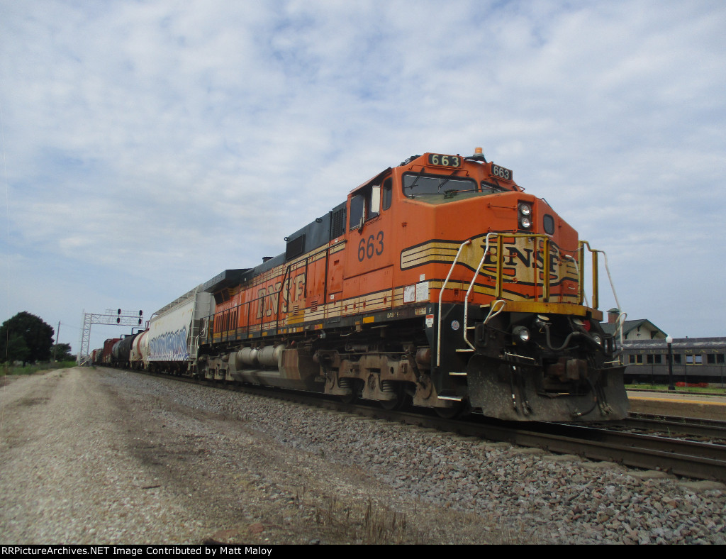 BNSF 663